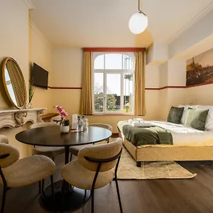 The Queen's Twelve By Romy&travis Appart hôtel